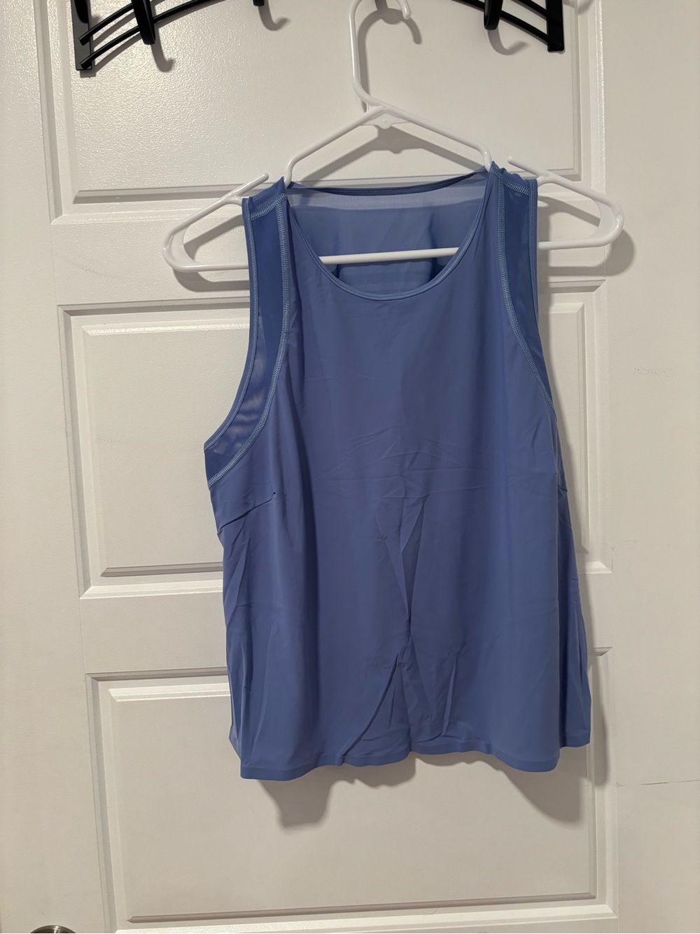 Women's Sweaty Betty Open Back Vent Tank Top in Periwinkle Blue